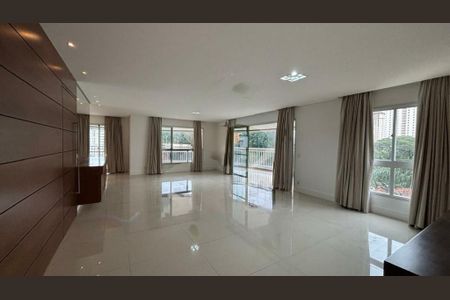 Apartamento à venda com 246m², 4 quartos e 3 vagas