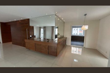 Apartamento à venda com 246m², 4 quartos e 3 vagas