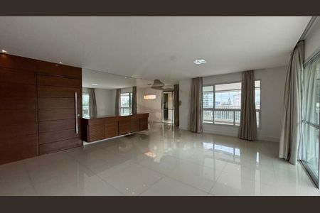Apartamento à venda com 246m², 4 quartos e 3 vagas