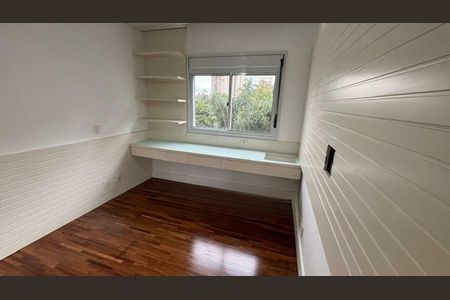 Apartamento à venda com 246m², 4 quartos e 3 vagas