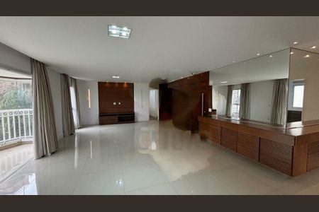 Apartamento à venda com 246m², 4 quartos e 3 vagas