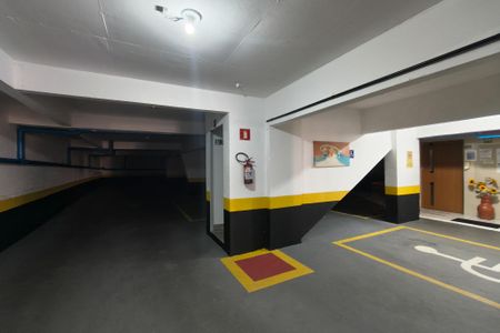Apartamento para alugar com 87m², 2 quartos e 1 vaga Apartamento para alugar com 87m², 2 quartos e 1 vagaGaragem