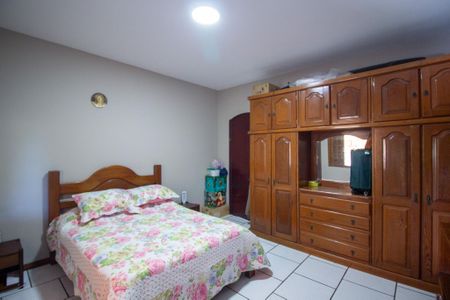 Casa para alugar com 196m², 3 quartos e 3 vagas Casa para alugar com 196m², 3 quartos e 3 vagasQuarto 1