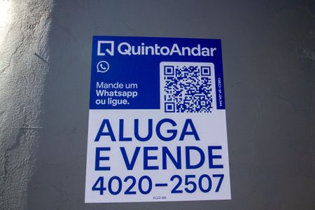 Casa para alugar com 196m², 3 quartos e 3 vagas Casa para alugar com 196m², 3 quartos e 3 vagasFachada