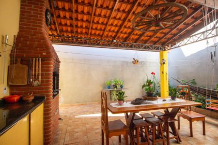 Casa para alugar com 196m², 3 quartos e 3 vagas Casa para alugar com 196m², 3 quartos e 3 vagasÁrea gourmet