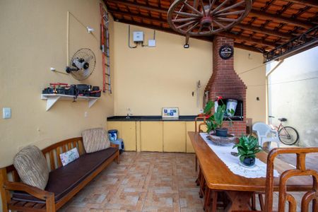 Casa para alugar com 196m², 3 quartos e 3 vagas Casa para alugar com 196m², 3 quartos e 3 vagasÁrea gourmet
