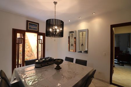 Casa à venda com 210m², 3 quartos e 4 vagasCopa 