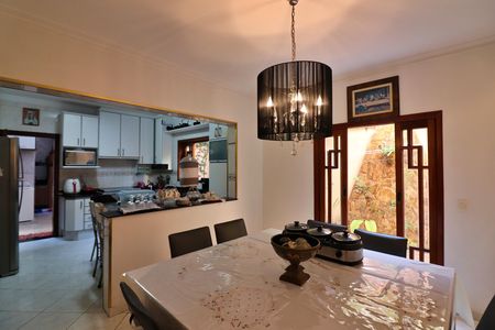Casa à venda com 210m², 3 quartos e 4 vagasCopa 