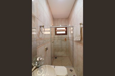 Casa à venda com 210m², 3 quartos e 4 vagasBanheiro Social 2