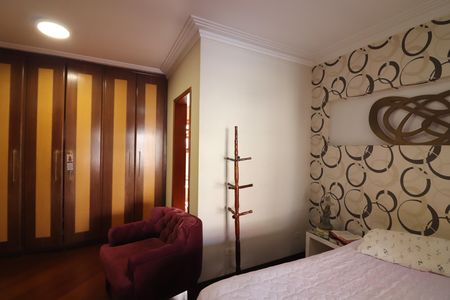 Casa à venda com 210m², 3 quartos e 4 vagasQuarto 1 - Suíte