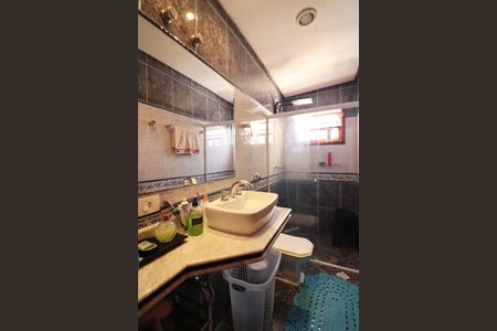 Casa à venda com 210m², 3 quartos e 4 vagasBanheiro Social