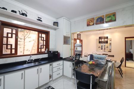 Casa à venda com 210m², 3 quartos e 4 vagasCozinha 
