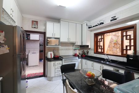 Casa à venda com 210m², 3 quartos e 4 vagasCozinha 