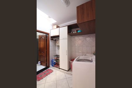 Casa à venda com 210m², 3 quartos e 4 vagasÁrea de Serviço
