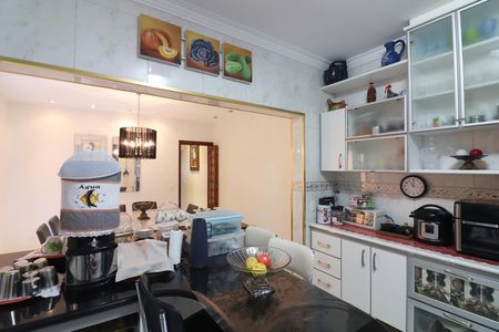 Casa à venda com 210m², 3 quartos e 4 vagasCozinha 