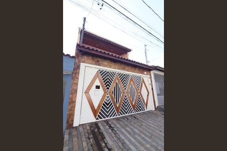 Casa à venda com 210m², 3 quartos e 4 vagasFachada