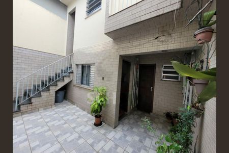 Casa à venda com 240m², 3 quartos e 8 vagas