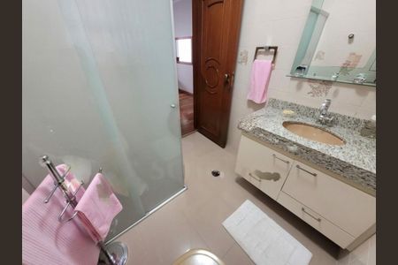 Casa à venda com 3 quartos, 240m² em Cidade Ademar, São Paulo