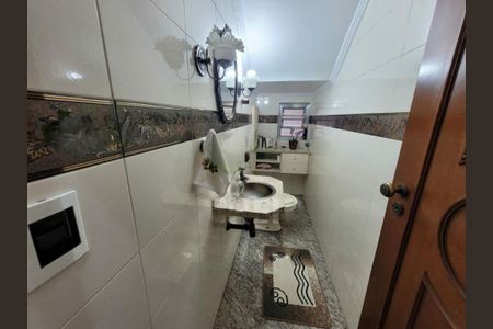 Casa à venda com 240m², 3 quartos e 8 vagas