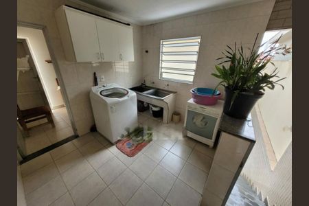 Casa à venda com 240m², 3 quartos e 8 vagas
