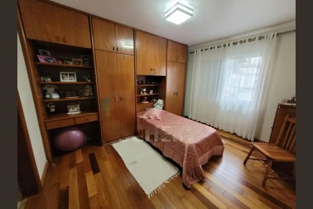 Casa à venda com 3 quartos, 240m² em Cidade Ademar, São Paulo