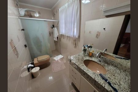 Casa à venda com 3 quartos, 240m² em Cidade Ademar, São Paulo
