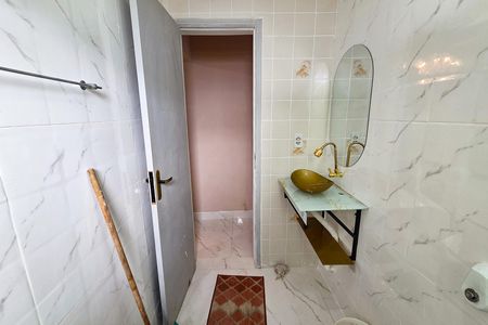 Studio para alugar com 32m², 1 quarto e 1 vaga Studio para alugar com 32m², 1 quarto e 1 vagaBanheiro social