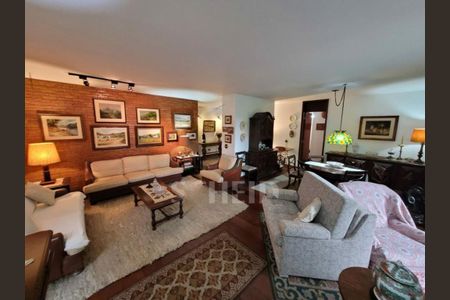 Casa à venda com 3 quartos, 211m² em Jardim Marajoara, São Paulo