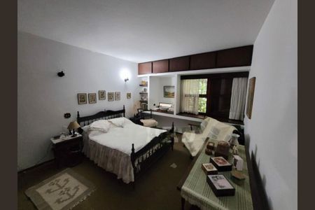 Casa à venda com 3 quartos, 211m² em Jardim Marajoara, São Paulo