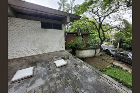 Casa à venda com 3 quartos, 211m² em Jardim Marajoara, São Paulo