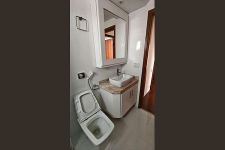 Apartamento para alugar com 110m², 3 quartos e 2 vagas Apartamento para alugar com 110m², 3 quartos e 2 vagasBanheiro