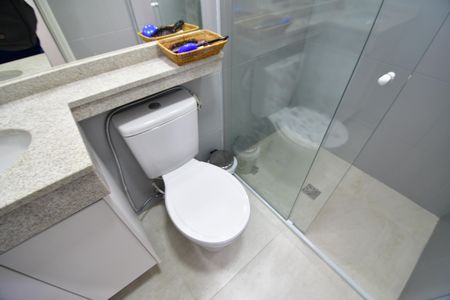 Casa de condomínio à venda com 155m², 3 quartos e 3 vagasBanheiro Social