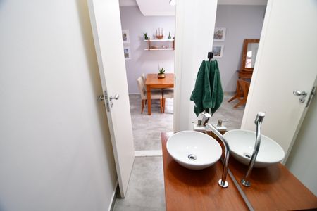 Casa de condomínio à venda com 155m², 3 quartos e 3 vagasLavabo