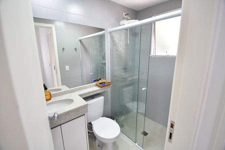Casa de condomínio à venda com 155m², 3 quartos e 3 vagasBanheiro Social