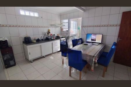 Casa à venda com 5 quartos, 116m² em Vila Campestre, São Paulo