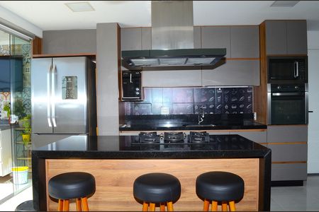 Apartamento à venda com 100m², 2 quartos e 2 vagas