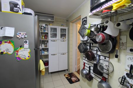 Cozinha de casa para alugar com 3 quartos, 110m² em Vila Butantã, São Paulo