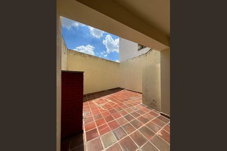 Casa à venda com 147m², 2 quartos e sem vaga