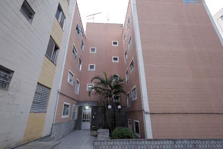 Apartamento para alugar com 49m², 2 quartos e 1 vaga Apartamento para alugar com 49m², 2 quartos e 1 vagaFachada