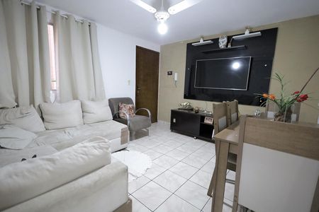 Sala de apartamento para alugar com 2 quartos, 49m² em Conjunto Residencial Planeta, Santo André