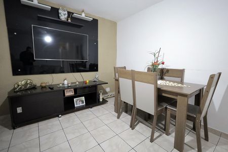 Sala de apartamento para alugar com 2 quartos, 49m² em Conjunto Residencial Planeta, Santo André