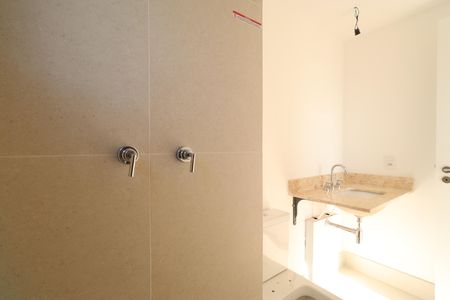 Apartamento à venda com 70m², 2 quartos e 1 vagaBanheiro da Suíte