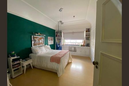 Apartamento à venda com 366m², 4 quartos e 2 vagas