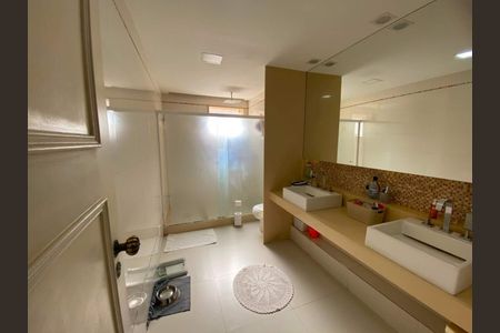 Apartamento à venda com 366m², 4 quartos e 2 vagas