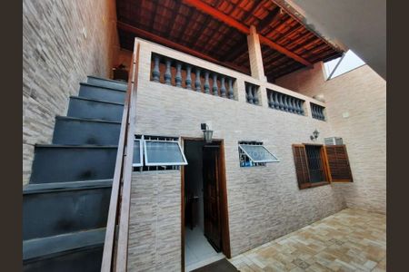 Casa à venda com 120m², 3 quartos e 2 vagas