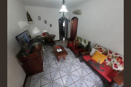 Casa à venda com 3 quartos, 120m² em Conjunto Residencial Salvador Tolezani, São Paulo