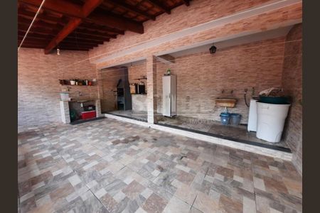 Casa à venda com 3 quartos, 120m² em Conjunto Residencial Salvador Tolezani, São Paulo