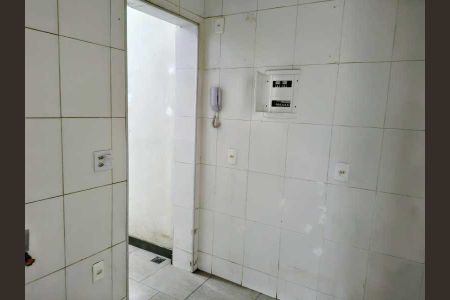 Apartamento à venda com 75m², 2 quartos e sem vaga