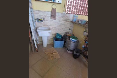 Casa de condomínio à venda com 89m², 4 quartos e 2 vagas