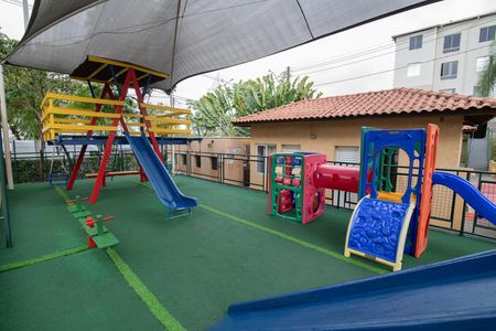 Apartamento para alugar com 49m², 3 quartos e 1 vaga Apartamento para alugar com 49m², 3 quartos e 1 vagaÁrea Comum - Playground